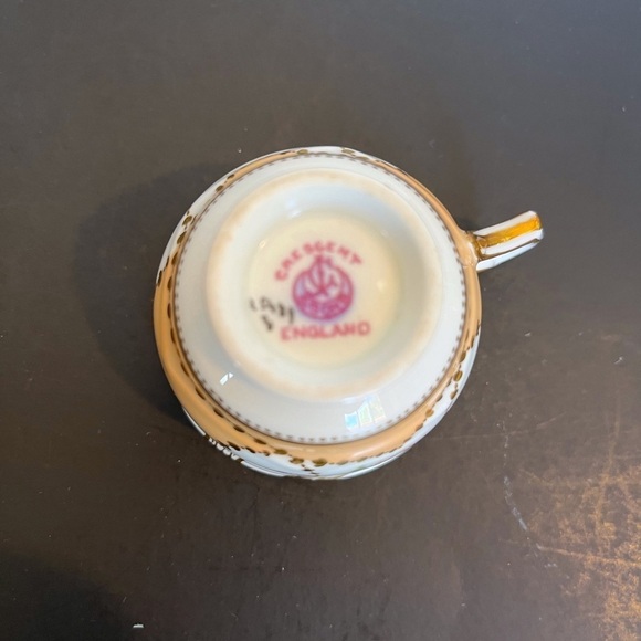 Set of Two Demitasse Cups and Saucers Crescent and Sons England - Picture 8 of 13